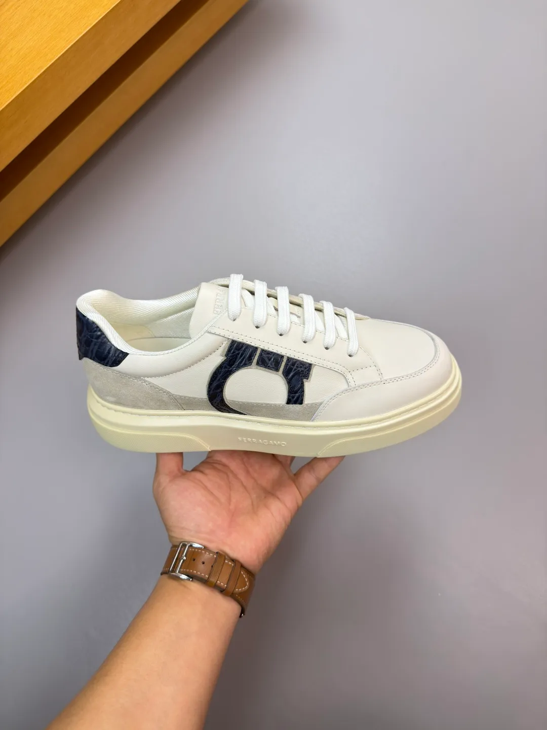 Men's men's shoes 💰440 [New style] 🏃‍♂️🏃‍♂️[Ferragamo] Ferragamo - High-end quality original order·Casual sports shoes -Upper: 🔝Nappa calfskin, suede calfskin, shoe body. Sewing brand totem, tongue air pressure brand logo -Inner: water-dyed cowhide -Outsole: ultra-light TPU foam rubber; molded outsole -Ultra-high quality control and fine workmanship: outstanding (high-end, extravagance, grade) -Size: 38-45 (46, can be customized)